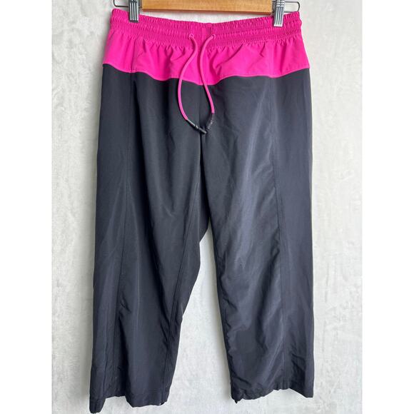 Lululemon Step Lively Crop Black Raspberry Women 4 - Picture 1 of 10